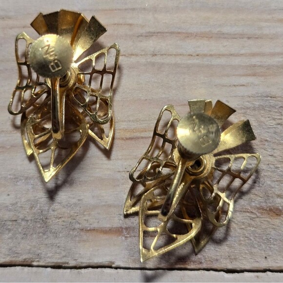 1940's B.N. Bugbee Vintage Niles Gold Plated Blue Sapphire Rhinestone Earrings - Picture 3 of 3